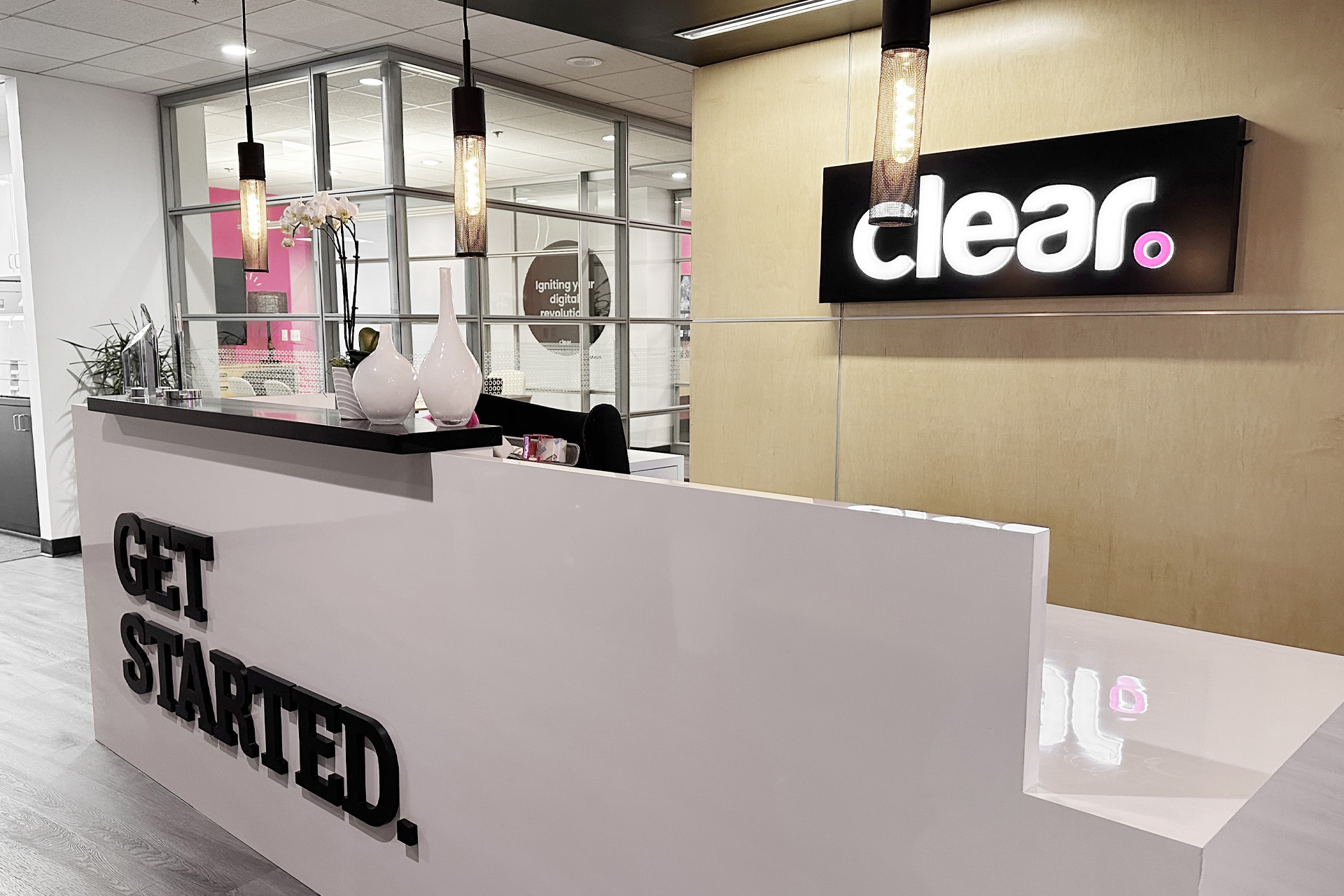 25_smar_customer_story_header_clear_digital